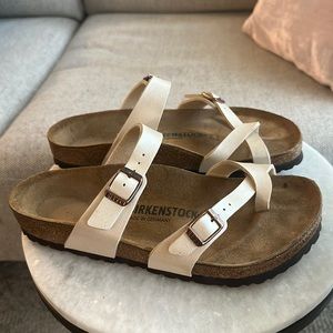 Birkenstocks Sandals Like New! Metallic Light Pink